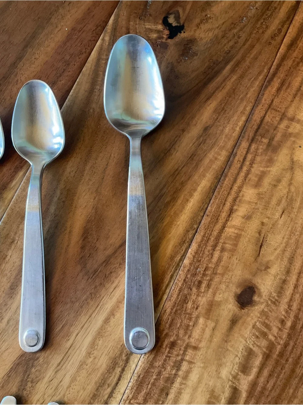 Gourmet Settings Taxi 18/8 Stainless Flatware Set of 18